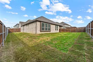 1375 Silverthorn Trail, Justin, TX 76247 - Photo 18