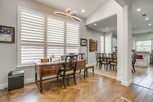 714 E 1st St, Fort Worth, TX 76102 - Photo 18