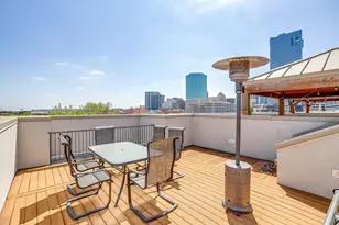 714 E 1st St, Fort Worth, TX 76102 - Photo 34