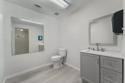 501 NE 31st Street, Grand Prairie, TX 75050 - Photo 34