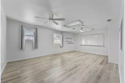 501 NE 31st Street, Grand Prairie, TX 75050 - Photo 32