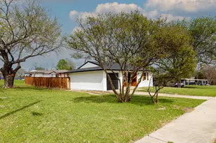 1221 Rusk Dr, Mesquite, TX 75149 - Photo 2