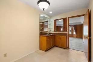 3601 Lake Champlain Dr, Arlington, TX 76016 - Photo 16