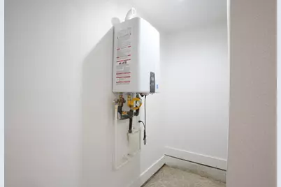 629 N Tyler Street #104, Dallas, TX 75208 - Photo 14