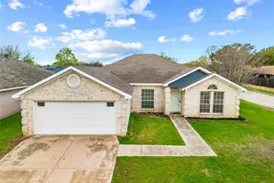 7413 Marsarie Ct, Fort Worth, TX 76137 - Photo 2