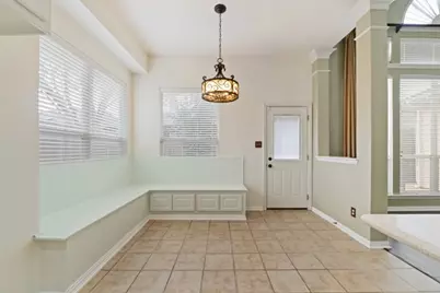 2412 Aramic Court, Arlington, TX 76001 - Photo 8