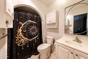 2818 Ashglen Dr, Garland, TX 75043 - Photo 12