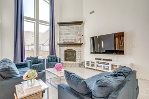 2009 Roundtree Cir E, Fort Worth, TX 76008 - Photo 16