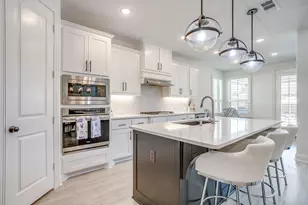 2009 Roundtree Cir E, Fort Worth, TX 76008 - Photo 12