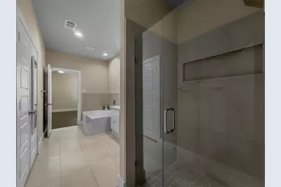 614 N M L King Jr Boulevard, Grand Prairie, TX 75050 - Photo 10