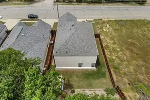 614 N M L King Jr Blvd, Grand Prairie, TX 75050 - Photo 2