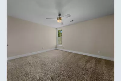 614 N M L King Jr Boulevard, Grand Prairie, TX 75050 - Photo 18