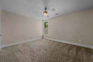 614 N M L King Jr Blvd, Grand Prairie, TX 75050 - Photo 18