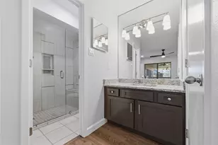 405 Thorn Wood Dr, Euless, TX 76039 - Photo 20