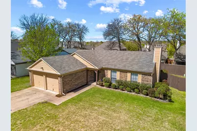405 Thorn Wood Drive, Euless, TX 76039 - Photo 2
