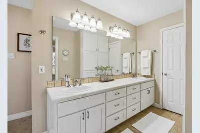 5704 Nutcracker Drive, Granbury, TX 76049 - Photo 16