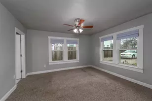 3240 Lipscomb St, Fort Worth, TX 76110 - Photo 10