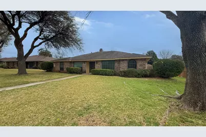 1004 Rosewood Drive, DeSoto, TX 75115 - Photo 2