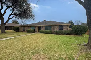 1004 Rosewood Dr, DeSoto, TX 75115 - Photo 2