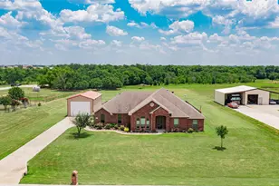 245 McKinley Ln, Royse City, TX 75189 - Photo 2