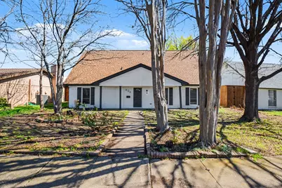 626 Bradfield Drive, Garland, TX 75042 - Photo 2