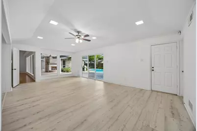 6218 Stonehill Drive, Dallas, TX 75254 - Photo 12
