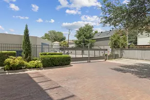 4414 Cedar Springs Rd, Dallas, TX 75219 - Photo 26