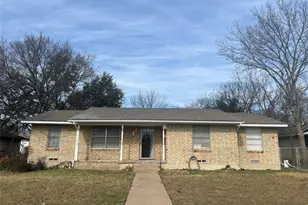 533 Arbor Ln, Lancaster, TX 75134 - Photo 1