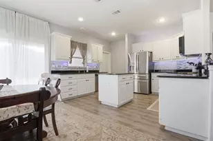 10928 Middleglen Rd, Fort Worth, TX 76052 - Photo 4