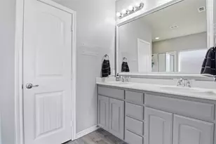 10928 Middleglen Rd, Fort Worth, TX 76052 - Photo 20