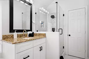 9427 Vista Cir, Irving, TX 75063 - Photo 12