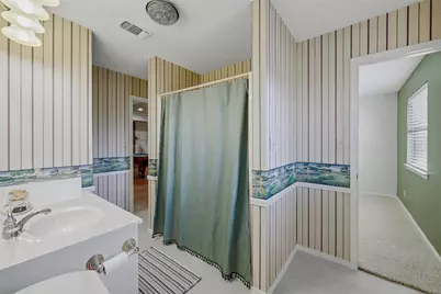 718 Kiowa Drive W, Lake Kiowa, TX 76240 - Photo 26