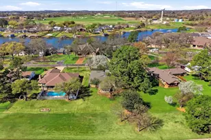 718 Kiowa Dr W, Lake Kiowa, TX 76240 - Photo 38