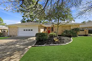 718 Kiowa Dr W, Lake Kiowa, TX 76240 - Photo 1