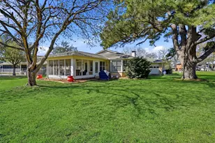 718 Kiowa Dr W, Lake Kiowa, TX 76240 - Photo 30