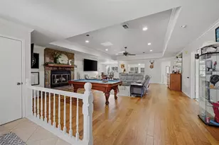 718 Kiowa Dr W, Lake Kiowa, TX 76240 - Photo 4