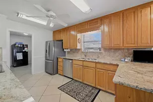 718 Kiowa Dr W, Lake Kiowa, TX 76240 - Photo 12