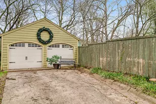 824 S Main St, Paris, TX 75460 - Photo 18