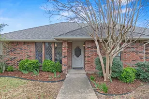 2722 Gold Rush Ln, Carrollton, TX 75007 - Photo 2