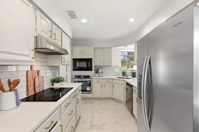 2722 Gold Rush Lane, Carrollton, TX 75007 - Photo 10