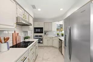 2722 Gold Rush Ln, Carrollton, TX 75007 - Photo 10