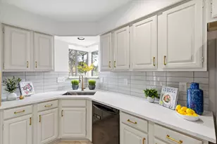 2722 Gold Rush Ln, Carrollton, TX 75007 - Photo 12