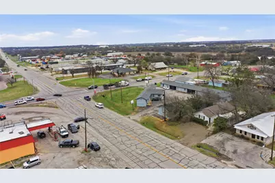 1102 Washington Street, Stephenville, TX 76401 - Photo 2
