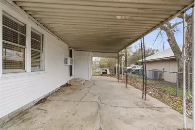 1102 Washington Street, Stephenville, TX 76401 - Photo 8