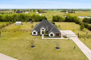 420 Silver Spur Trail, Rockwall, TX 75032 - Photo 2