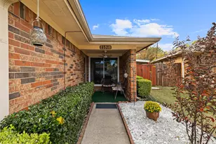 8521 Holly St, Frisco, TX 75034 - Photo 2