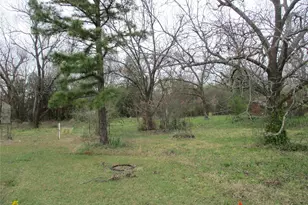 522 E Quitman St, Emory, TX 75440 - Photo 2
