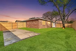 9131 High Plain Ln, Dallas, TX 75249 - Photo 36