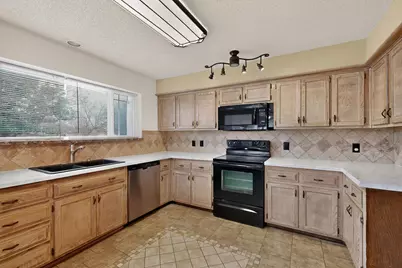 2800 Hedgeway Drive, Arlington, TX 76016 - Photo 14