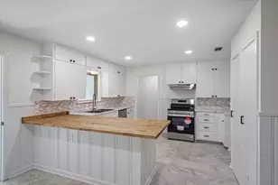 252 E Main St, Van, TX 75790 - Photo 2